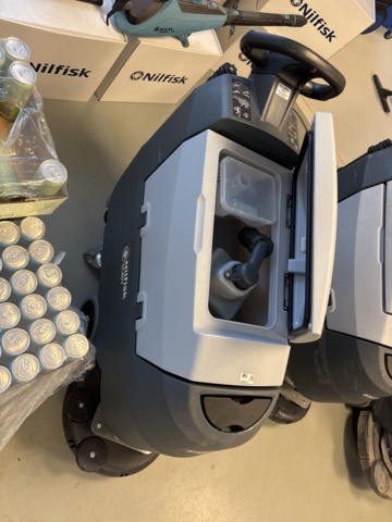 1409414-5 Kombiskurmaskin - Nilfisk SC401 43 BD