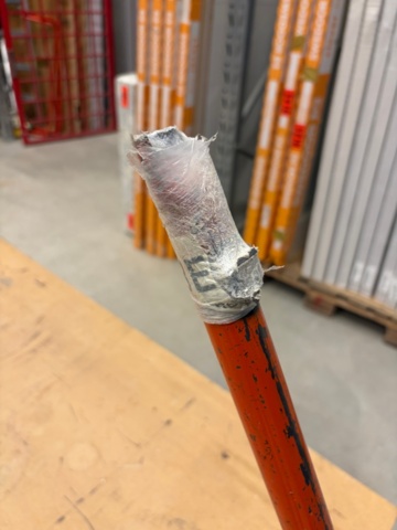 1460186-4 Lastvagn med luftpumpade hjul