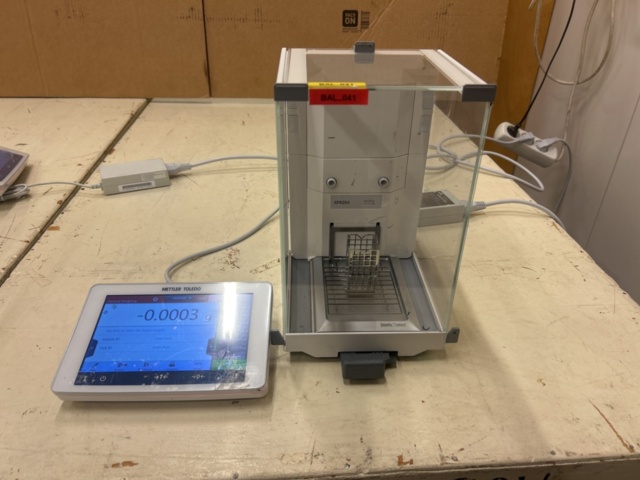 1435544-1 Analytisk laboratorievåg - Mettler Toledo XPR204