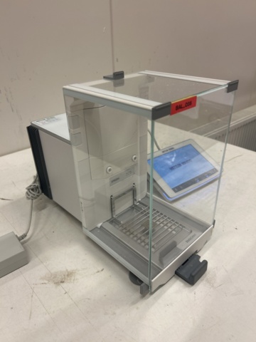 1435548-3 Analytisk laboratorievåg - Mettler Toledo XPR204