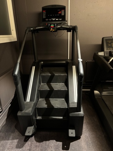 1443727-3 Stair machine - Ultra StepMill ST-22.1