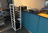 1372737 Brickvagn, bestick och serveringstillbehör