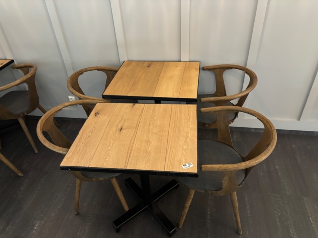 1372746-2 Dining area – 16 tables and 35 chairs