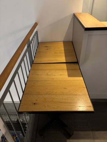 1372746-8 Dining area – 16 tables and 35 chairs