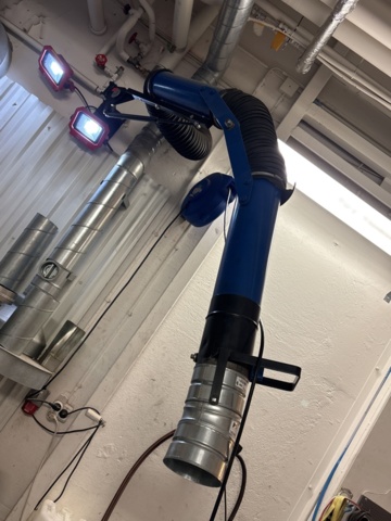 1409458-5 Utsugsarm, arbetsbelysning och kabelvinda