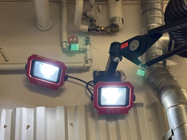 1409458-10 Utsugsarm, arbetsbelysning och kabelvinda