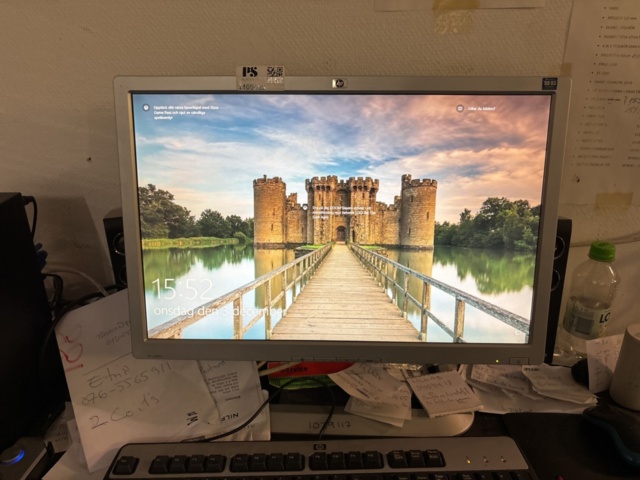 1409468-1 Screen, printer, keyboard, etc.