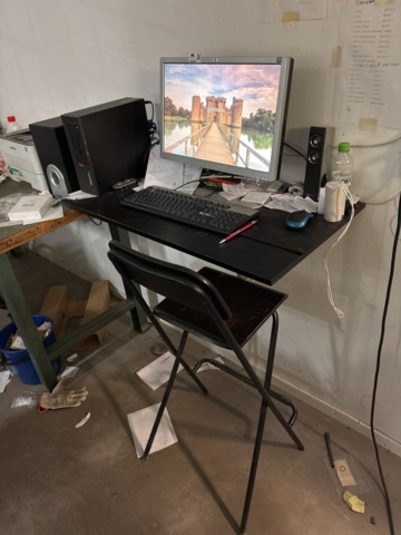 1409468-2 Screen, printer, keyboard, etc.