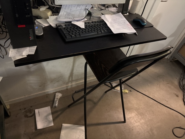 1409468-9 Screen, printer, keyboard, etc.