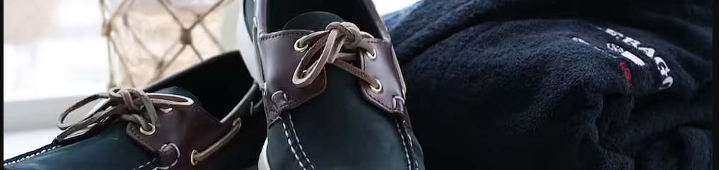 Bild som representerar auktionen - Avyttring av seglarkläder och skor