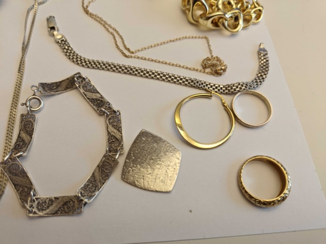 1400659-6 Diverse armbandsur och smycken