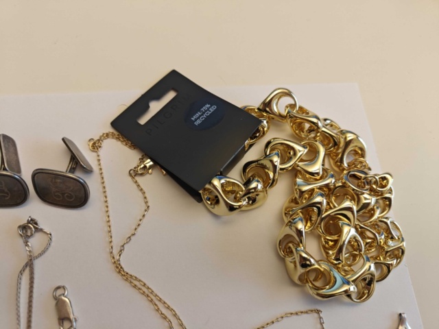 1400659-8 Diverse armbandsur och smycken