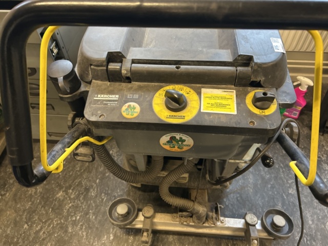 1430057-4 Kärcher floor scrubber / combination scrubber