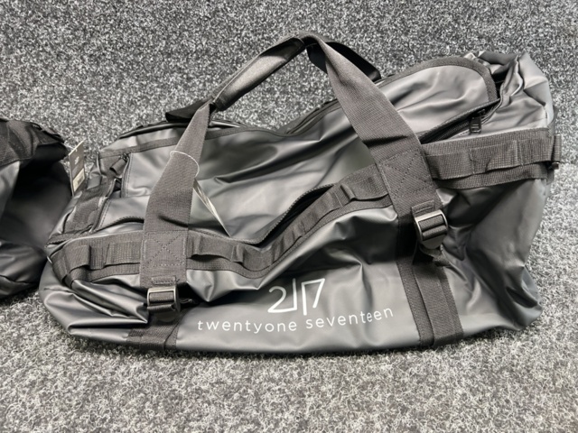 1457819-3 2 st duffelbags 60 & 87L, 2117 Of sweden