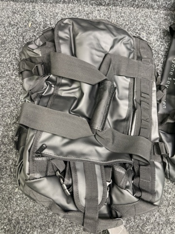 1457819-8 2 st duffelbags 60 & 87L, 2117 Of sweden