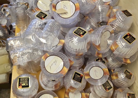 Bild som representerar auktionen - Blandat parti med hushållsartiklar, inredning och textil