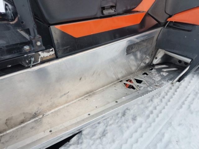 1401059-24 Arctic Cat BC Z1 XT -2014