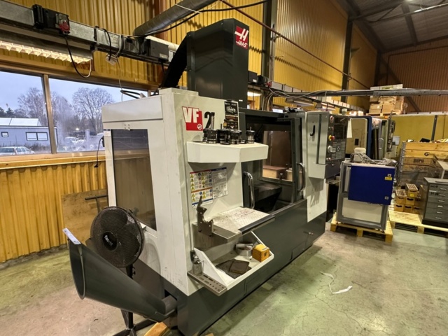 1256096-1 CNC fräs Haas modell VF2