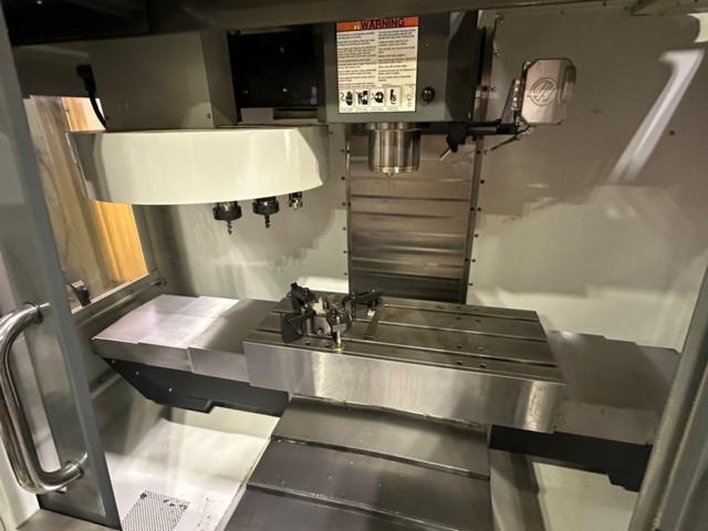 1256096-3 CNC fräs Haas modell VF2