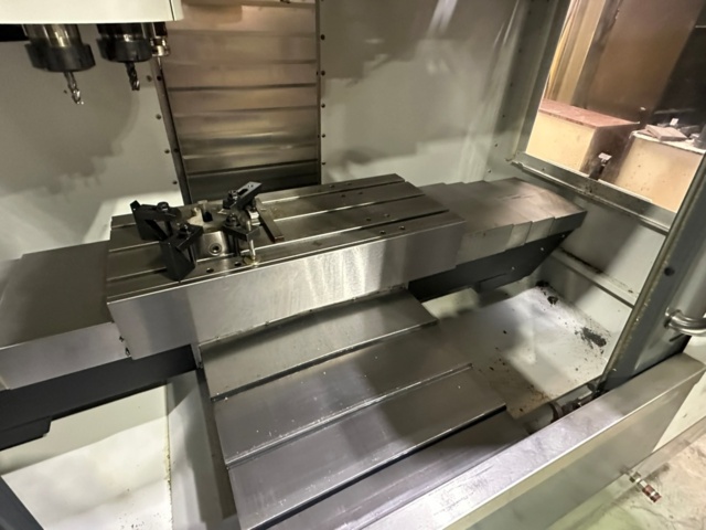 1256096-8 CNC fräs Haas modell VF2