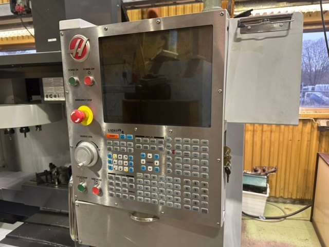 1256096-9 CNC fräs Haas modell VF2