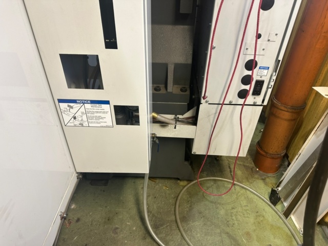 1256096-13 CNC fräs Haas modell VF2