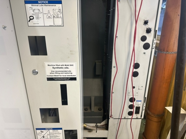 1256096-15 CNC fräs Haas modell VF2