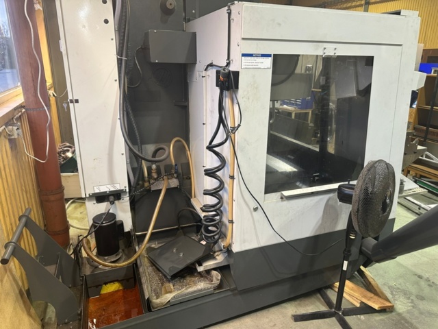 1256096-21 CNC fräs Haas modell VF2