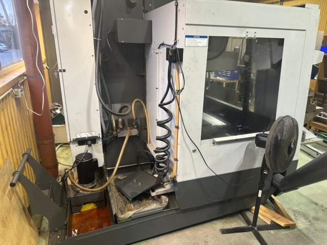 1256096-23 CNC fräs Haas modell VF2