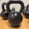 1442202-4 Kettlebells 11st 4-24kg, träningsbänk