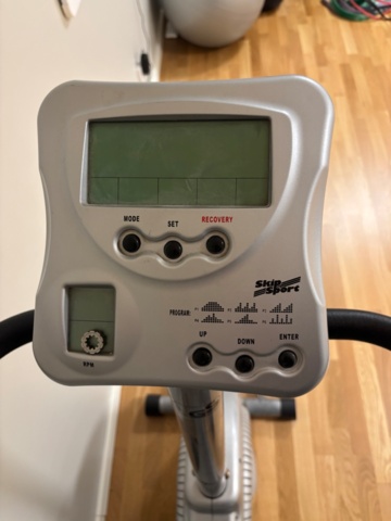 1442203-2 Exercise bike Skip Sport 2400 magnetic