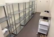 1442215 Warehouse shelves, trolleys, rolling board, stool, bench