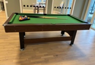 1442218 Pool table 280 x 114cm, height 78cm, 3 cues