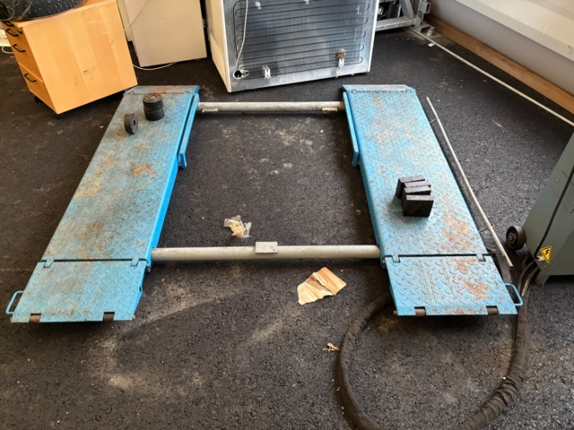 1372763-2 Billyft – Twin Busch TW S3.5-10E -2023