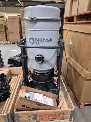 1460256-2 Industrial vacuum cleaner – Nilfisk, T30S LP FM