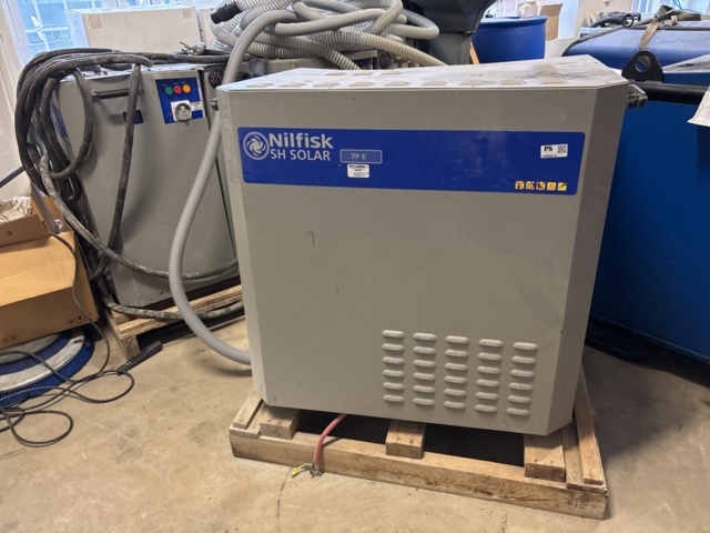 1409474-13 El-uppvärmada hetvattentvättar x3 enheter - Nilfisk SH Solar 7P E