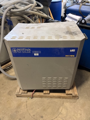 1409474-2 El-uppvärmada hetvattentvättar x3 enheter - Nilfisk SH Solar 7P E