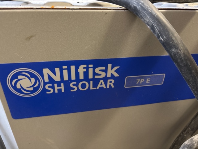 1409474-10 El-uppvärmada hetvattentvättar x3 enheter - Nilfisk SH Solar 7P E