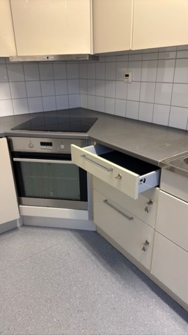 1454524-9 Complete kitchen - angled from 2017 (dismantled)