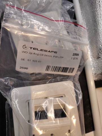 1447684-3 Installationsmaterial nätverk & automationskomponenter – blandat parti