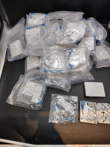 1447689-1 Fiberuttag med patchkablar, 40 st – väggmonterade uttag med SC-kontakter