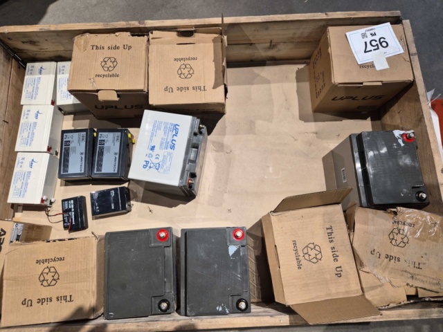 1460580-1 Battery pack mixed models – different capacities and brands