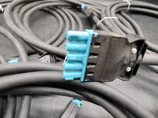 1460586-3 Multi-cable with multi-pole connectors, 6 pcs - robust signal cable system