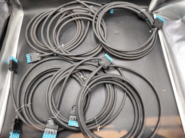 1460587-1 Multi-cable with multi-pole connectors, 6 pcs - robust signal cable system