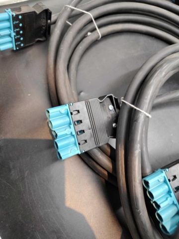 1460588-2 Multi cable with multi-pole connectors, 5 pcs - robust signal cable system