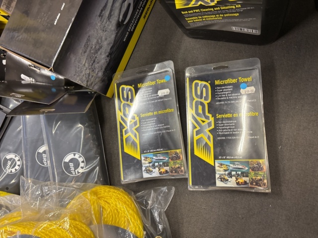 1409391-6 Lot of accessories and components in the category - Jet Ski #2