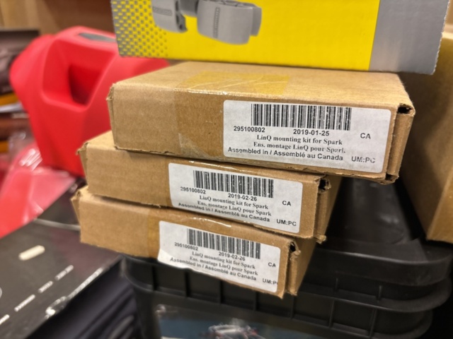 1409391-7 Lot of accessories and components in the category - Jet Ski #2