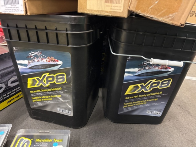 1409391-9 Lot of accessories and components in the category - Jet Ski #2