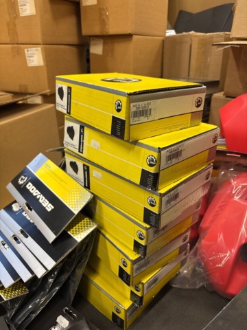 1409391-11 Lot of accessories and components in the category - Jet Ski #2