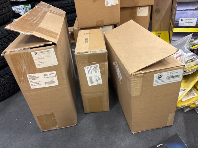 1409391-16 Lot of accessories and components in the category - Jet Ski #2